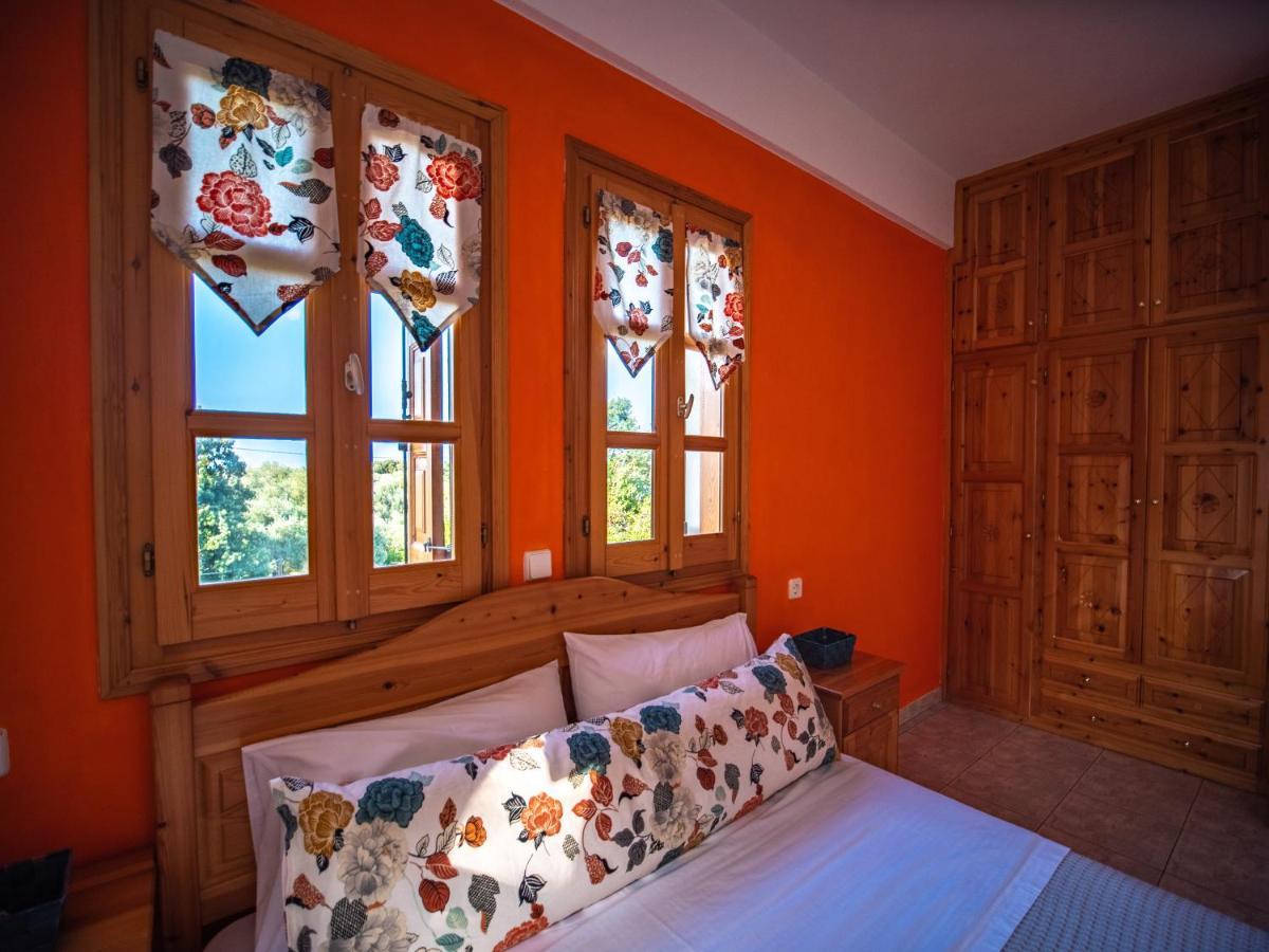 Orange House For Big Families In Damouchari - Delicious Houses 外观 照片