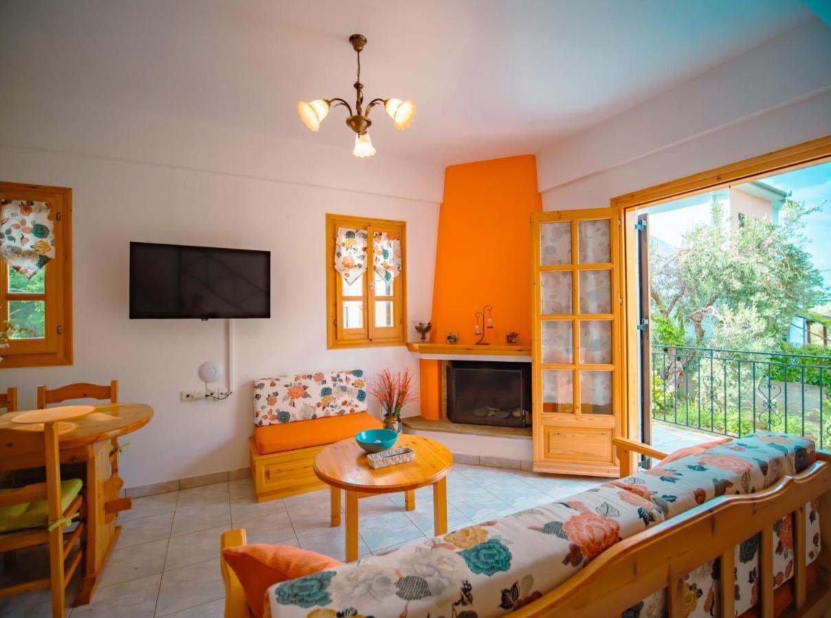Orange House For Big Families In Damouchari - Delicious Houses 外观 照片