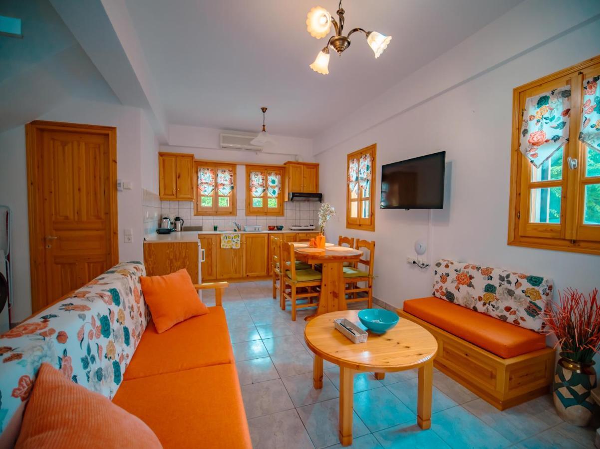 Orange House For Big Families In Damouchari - Delicious Houses 外观 照片