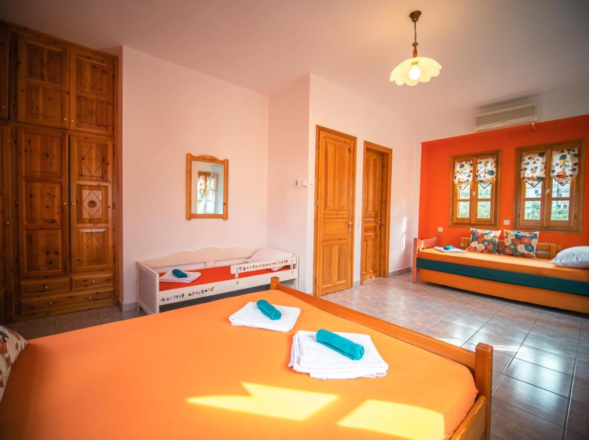 Orange House For Big Families In Damouchari - Delicious Houses 外观 照片