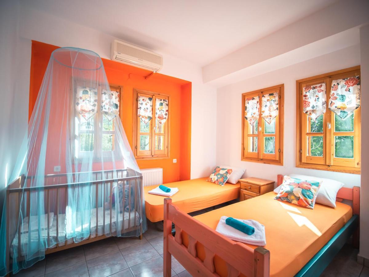 Orange House For Big Families In Damouchari - Delicious Houses 外观 照片